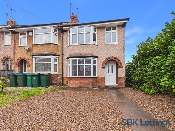 3 Bedroom Semi-Detached House To Rent In Torcross Avenue, Wyken, Coventry, CV2