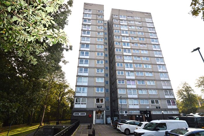 1 Bedroom Flat For Sale In The Oaks, London, SE18