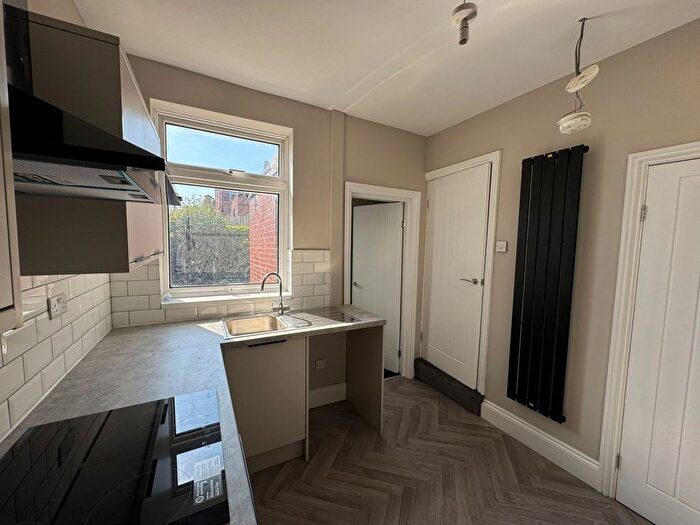2 Bedroom Terraced House To Rent In Barnsley, S74